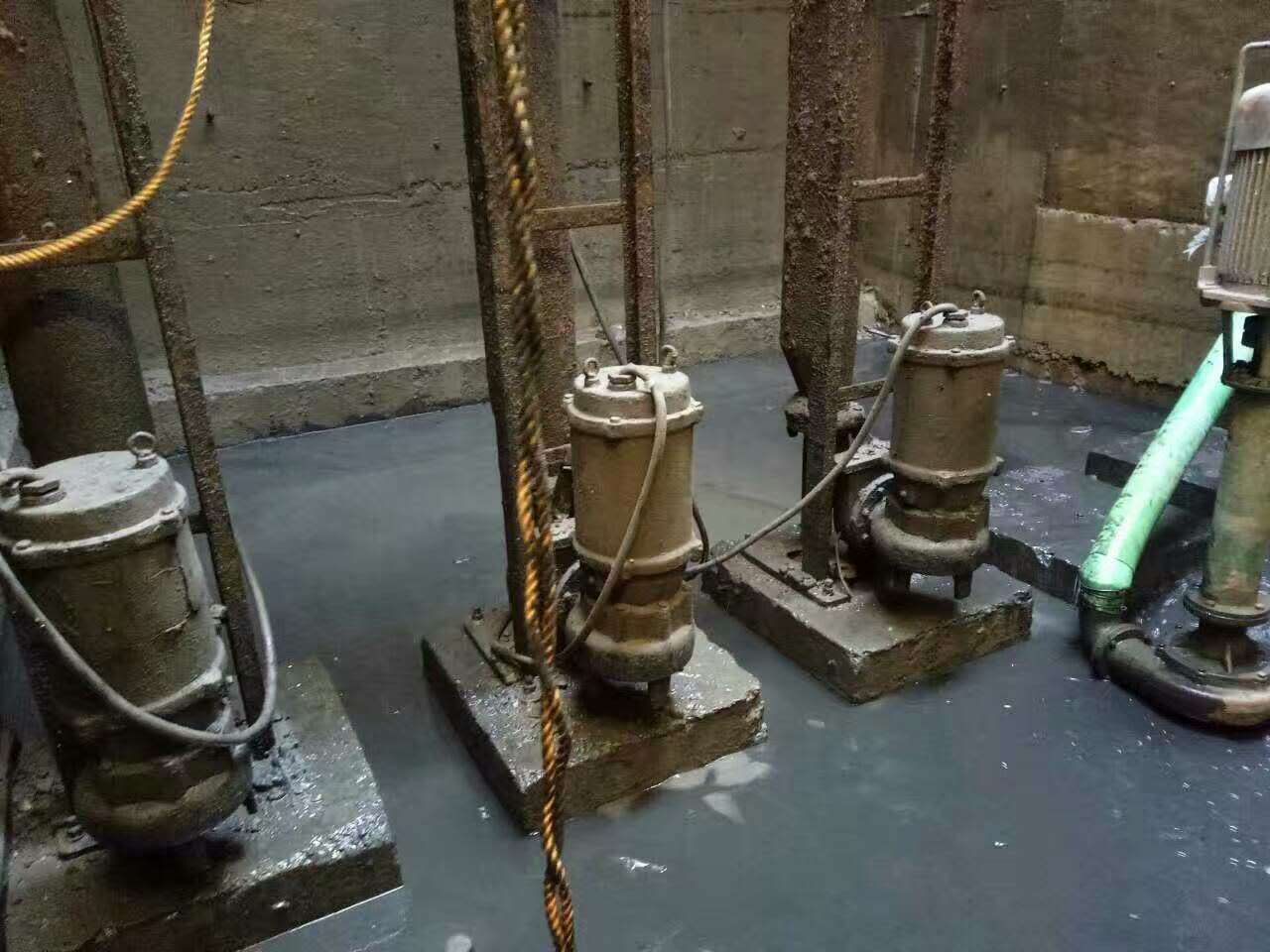 五华污水池清理